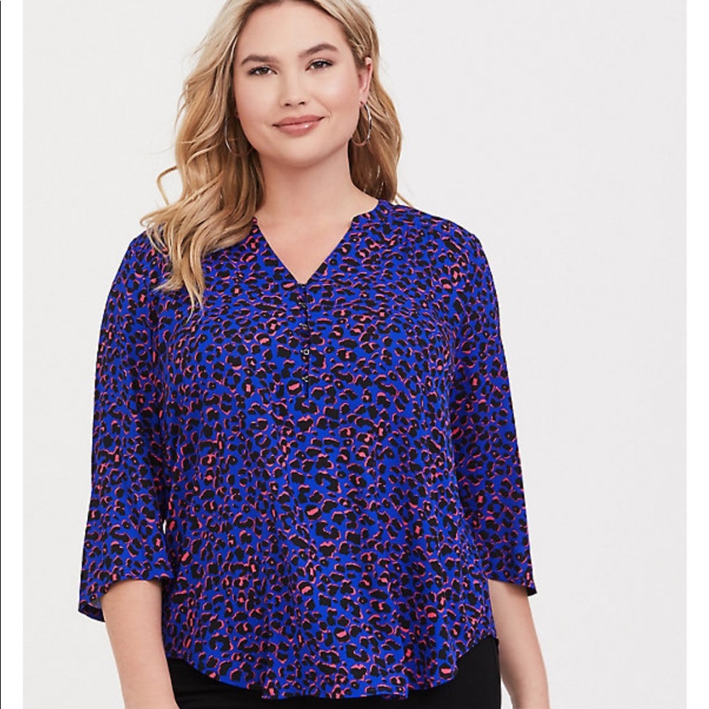 Torrid size 2 blue and pink leopard print blouse